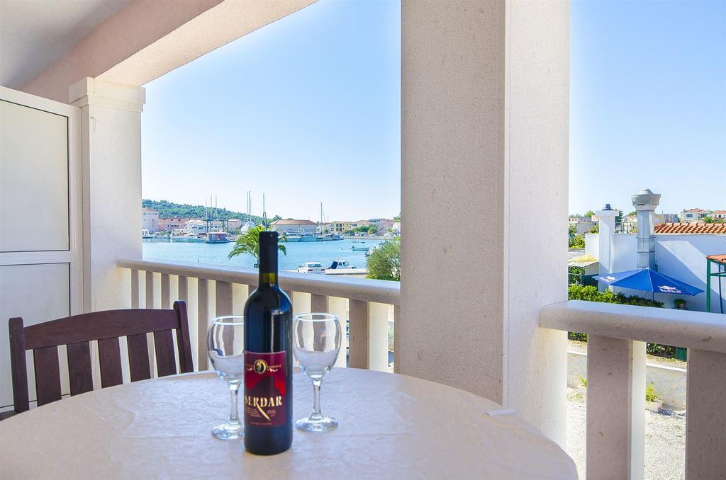 Apartments Hrgovic Rogoznica  Εξωτερικό φωτογραφία